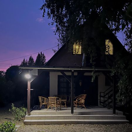 Aranypart Vendeghaz - Tiszakecske Villa ภายนอก รูปภาพ