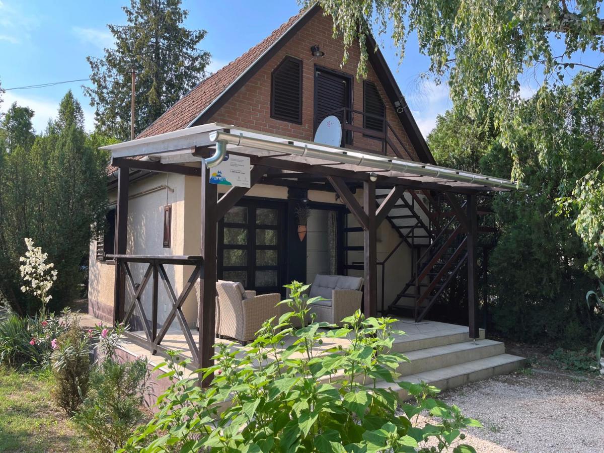 Aranypart Vendeghaz - Tiszakecske Villa ภายนอก รูปภาพ